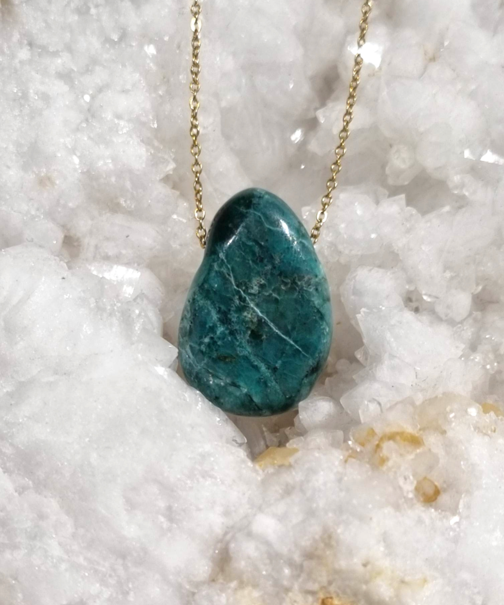 Pierre percée Chrysocolle
