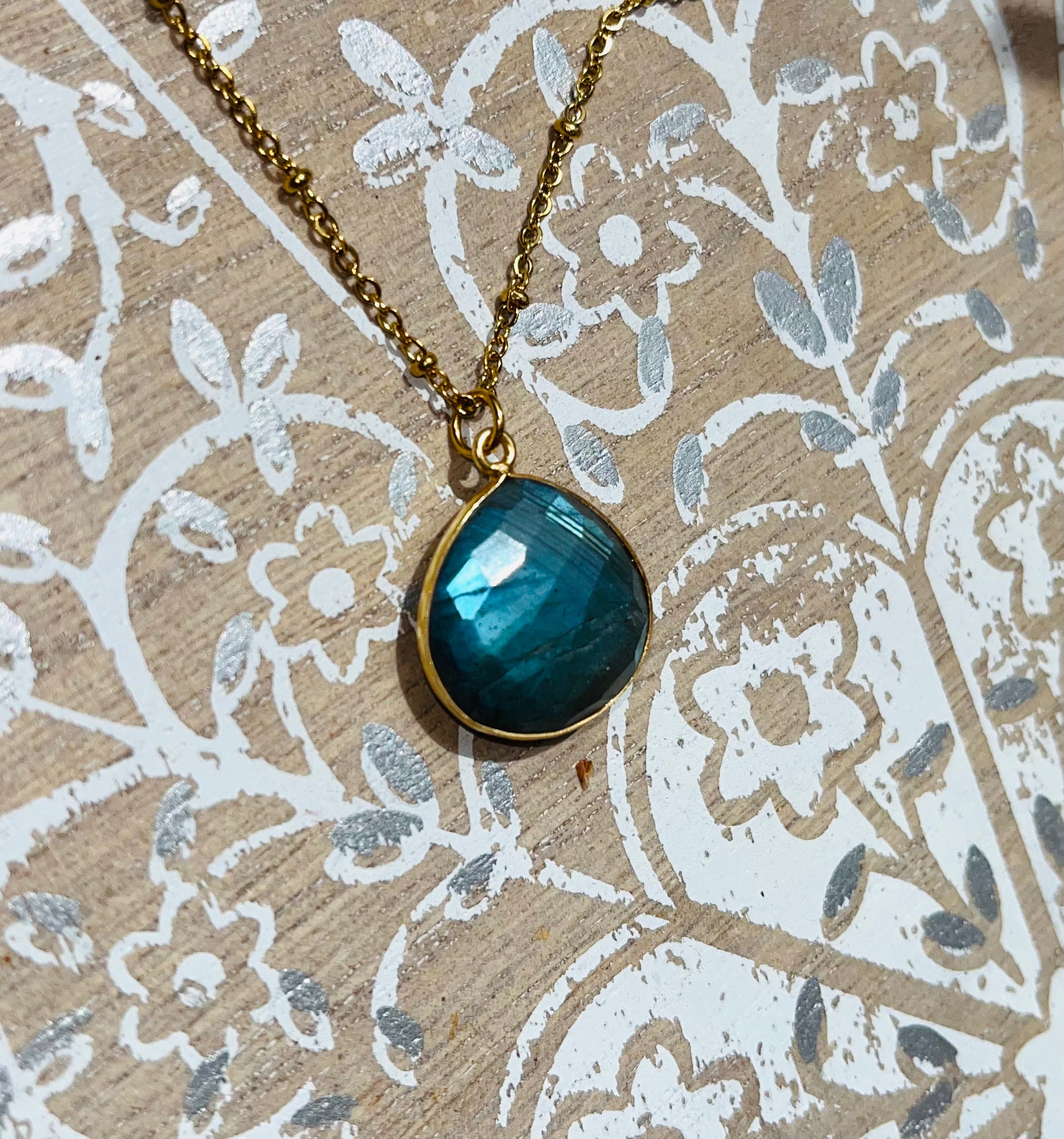 Collier goutte Labradorite