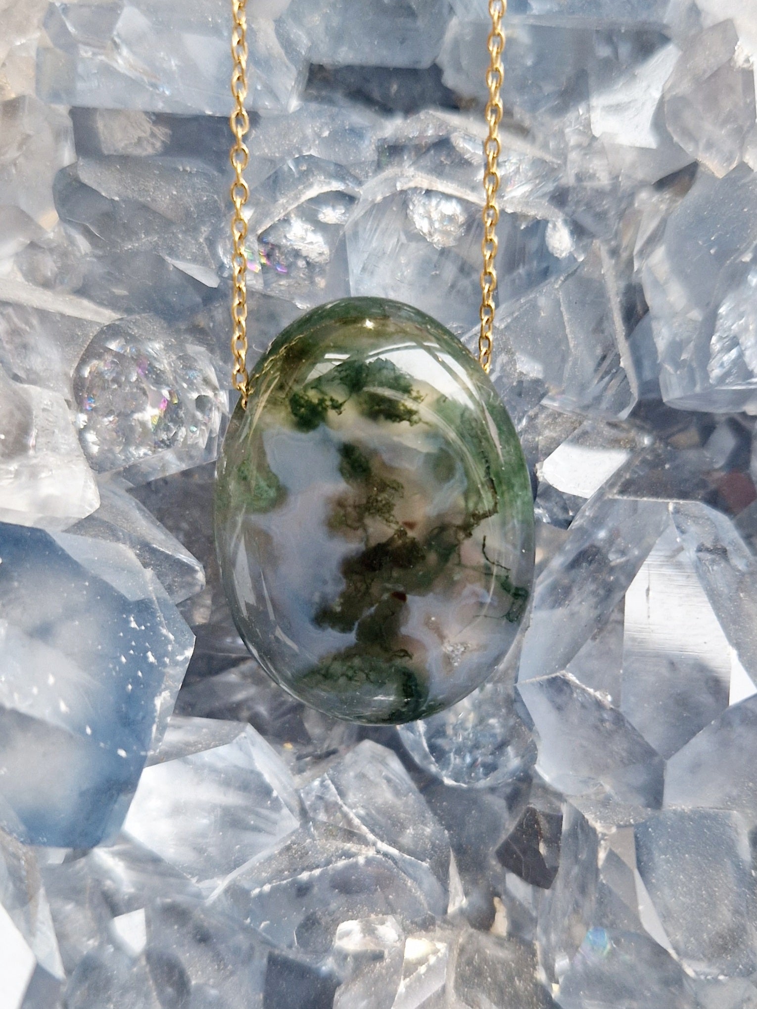 Pierre percée Agate Mousse