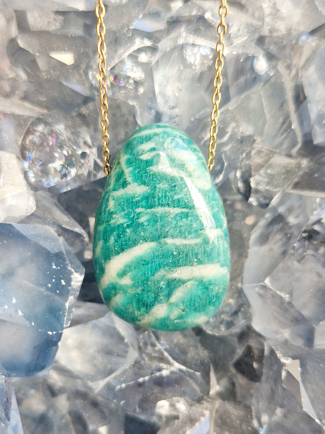 Pierre percée Amazonite