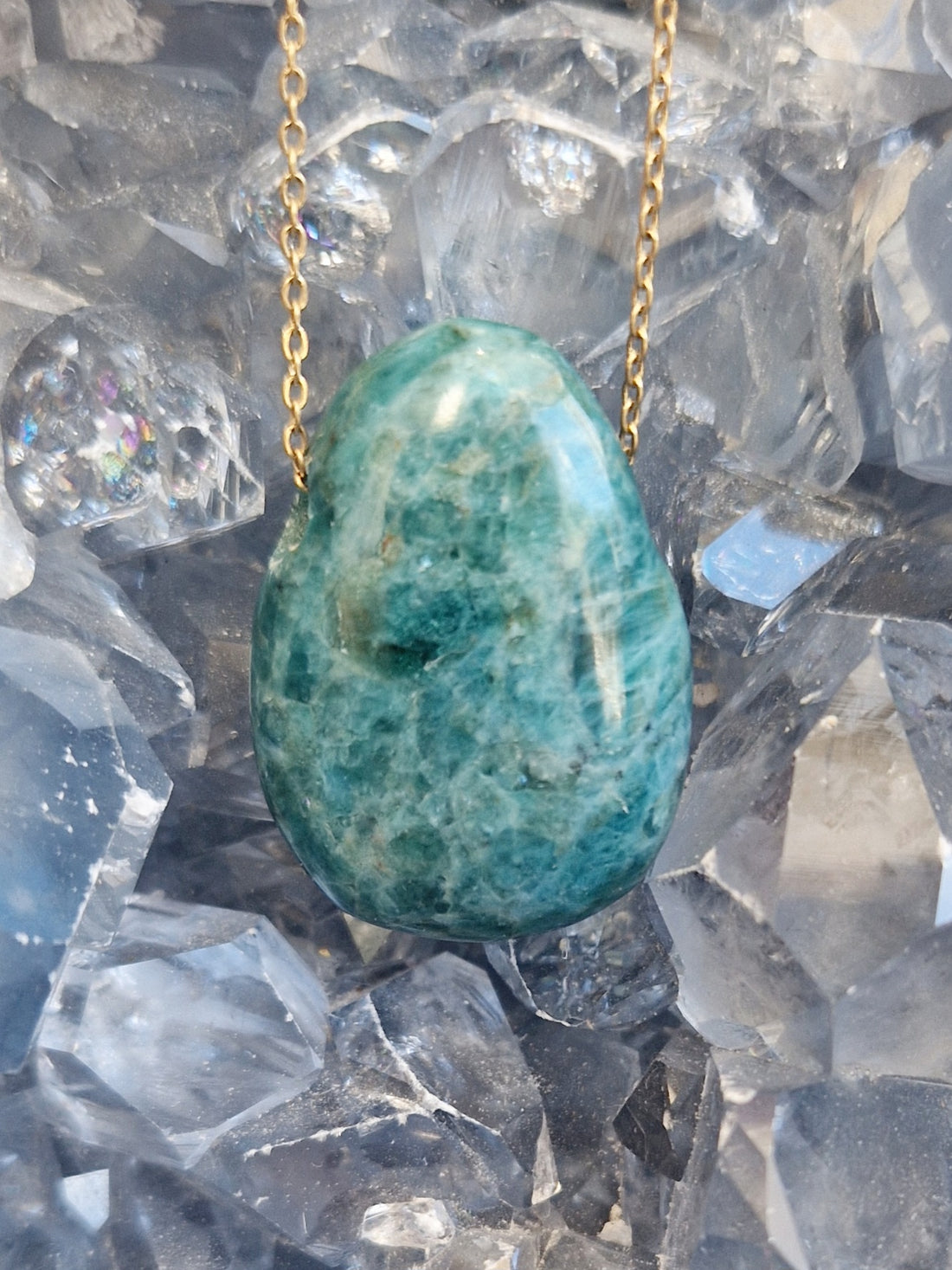 Pierre percée Apatite Bleue