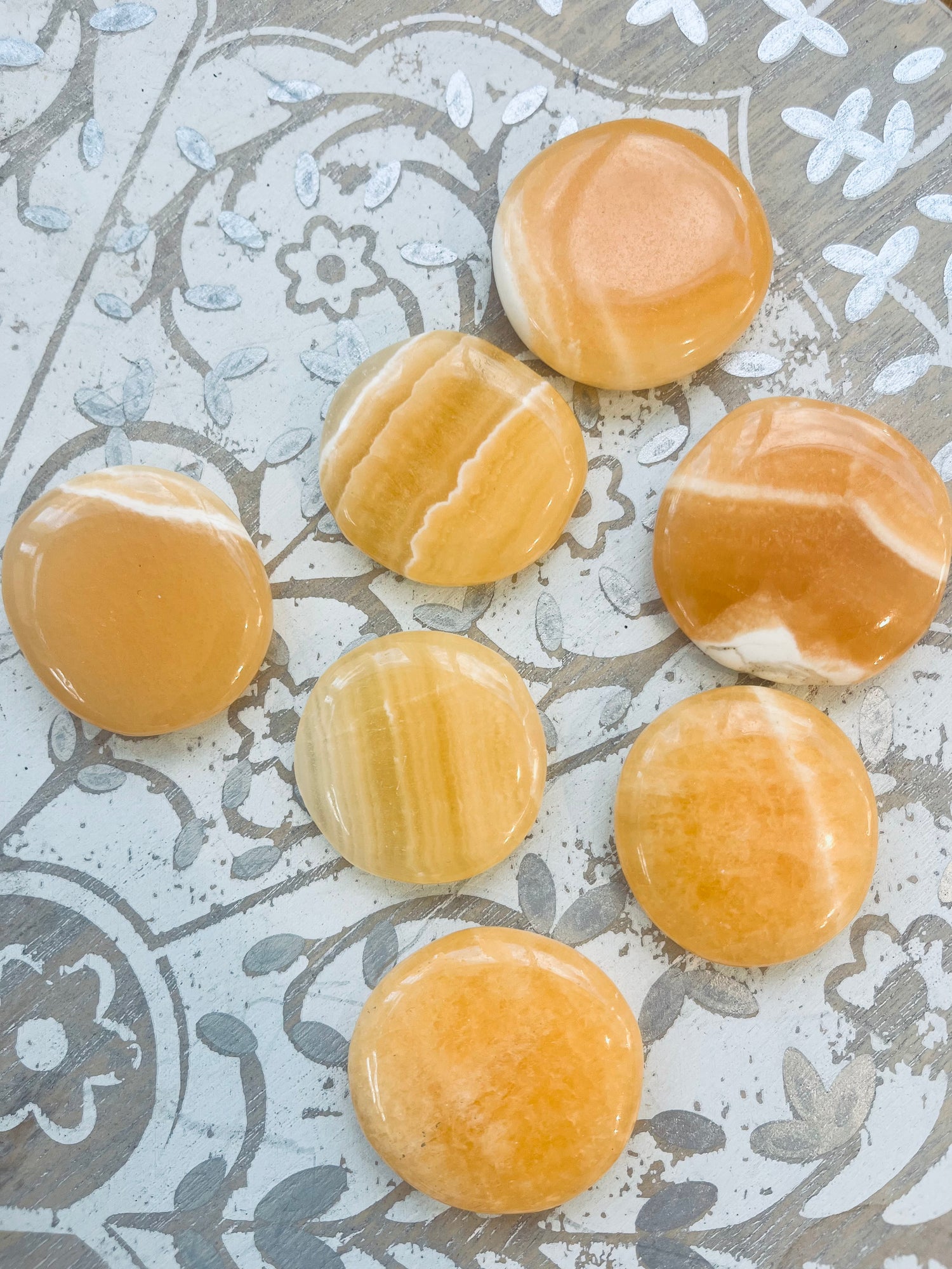 pierre roulé calcite orange