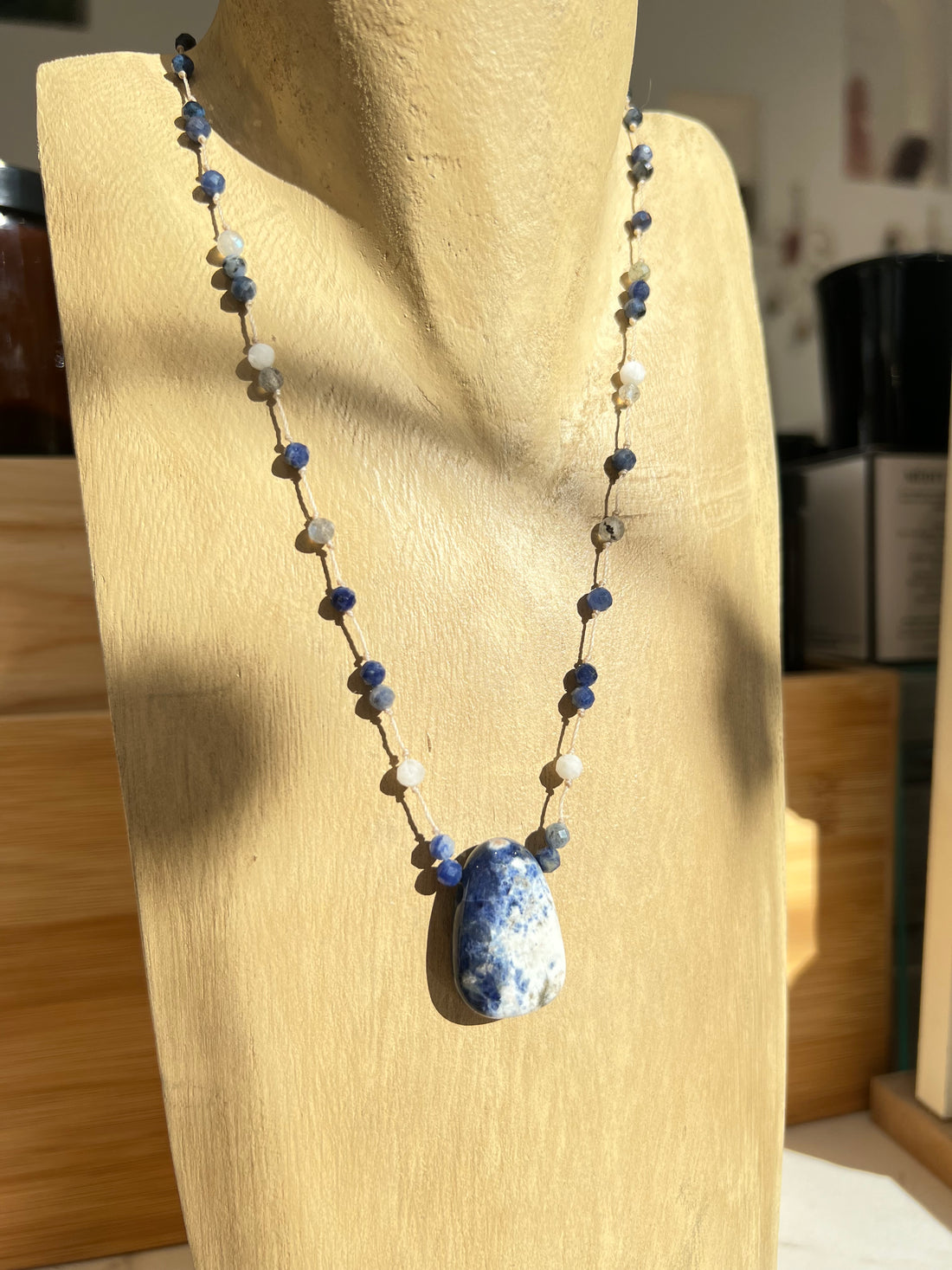 Collier Sodalite pierres semi précieuses